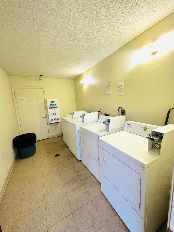 King'S Inn Motel Kingsburg Extérieur photo